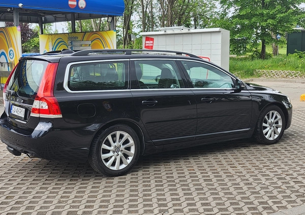 Volvo V70 cena 44900 przebieg: 207000, rok produkcji 2014 z Gdynia małe 106